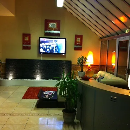 Hotel Du Val De Seine Mantes-la-Jolie